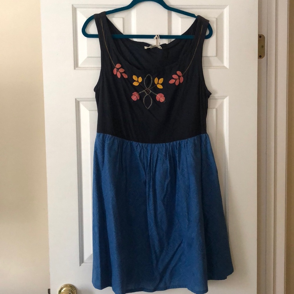 Cute dress! Mata Traders